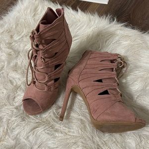 Mauve heels